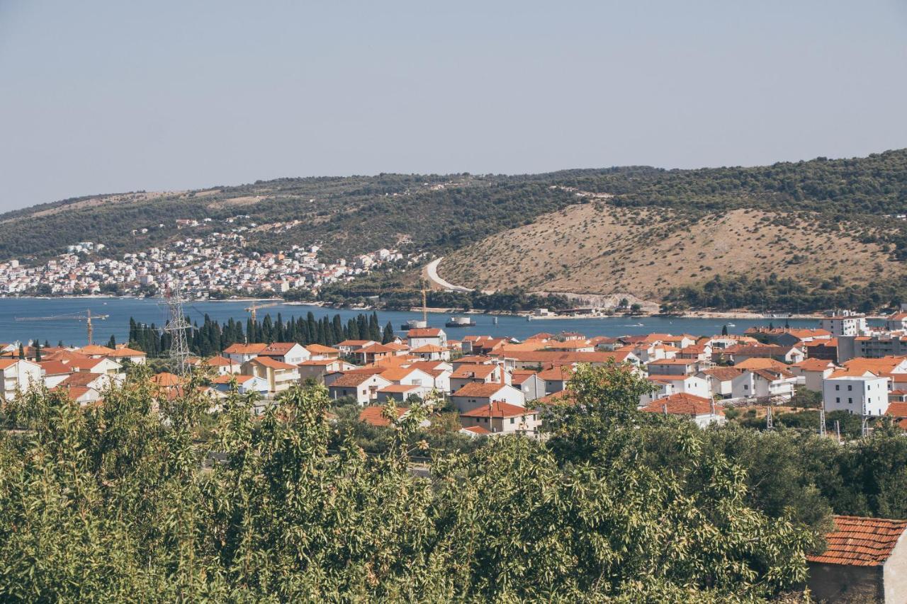 Apartment Andrea Trogir Exterior photo