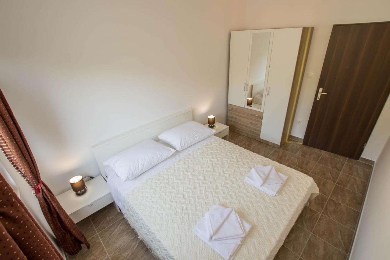 Apartment Andrea Trogir Exterior photo
