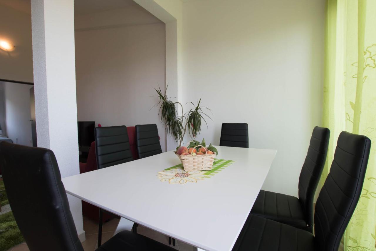 Apartment Andrea Trogir Exterior photo